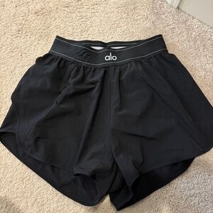 Alo Yoga XS Match Point Short